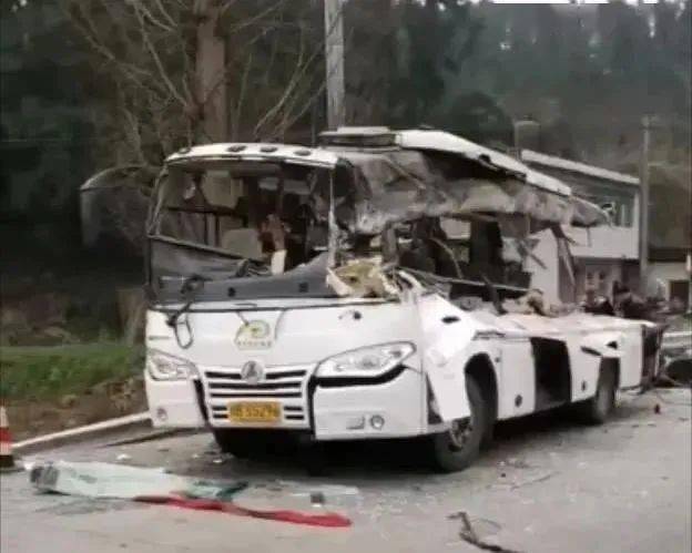 8死19伤绵阳发生较大交通事故原因初步查明
