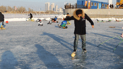 乐岛冰雪嘉年华承载着全家人的欢乐时光,无论您是年龄大一些还是宝宝