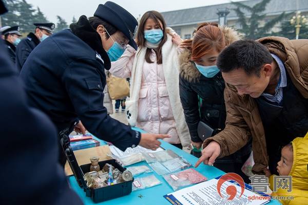 枣庄市公安局举行"110宣传日"活动_薛城区_宋丙_田传海