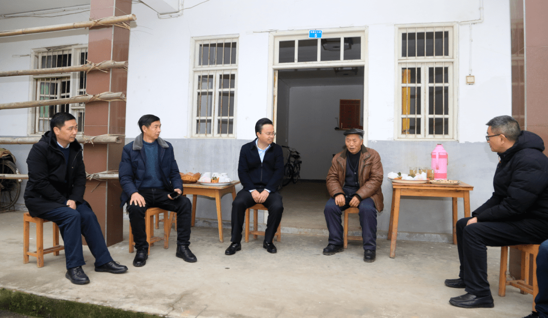 刘吉祥开展春节前走访慰问活动_雅安_企业_经开区