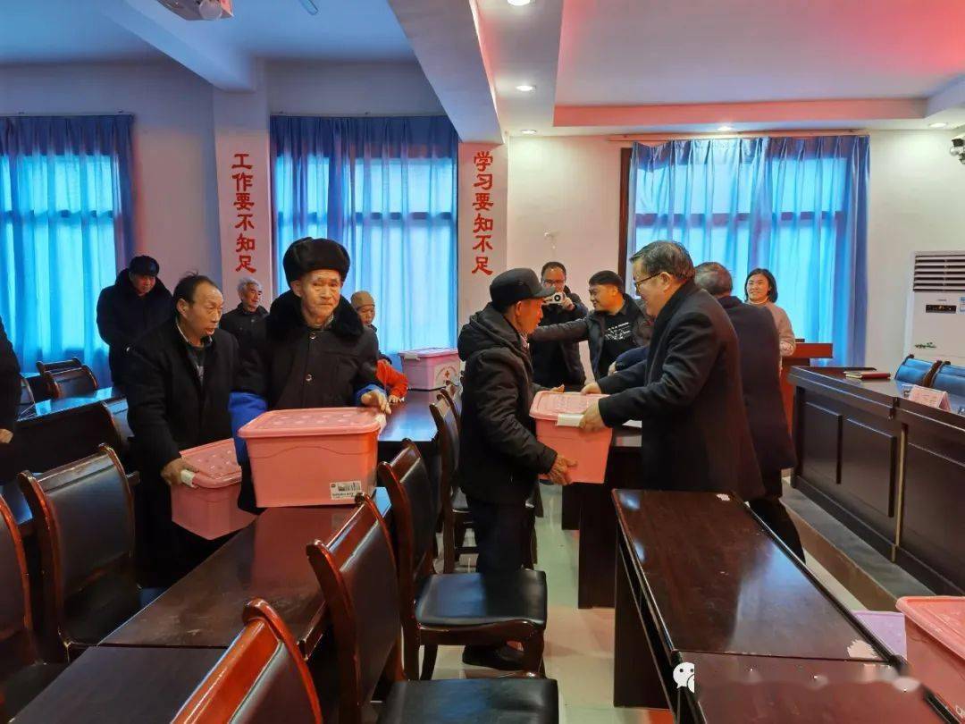 月24日,由市人大常委会机关党组成员,市人大城建环资委主任委员龚永育