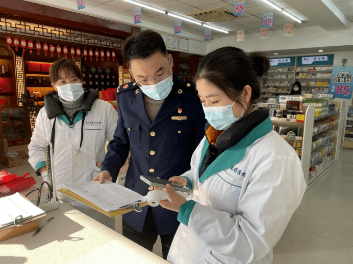 前洲分局根据疫情防控相关要求,细化零售药店疫情防控10大责任,编制了
