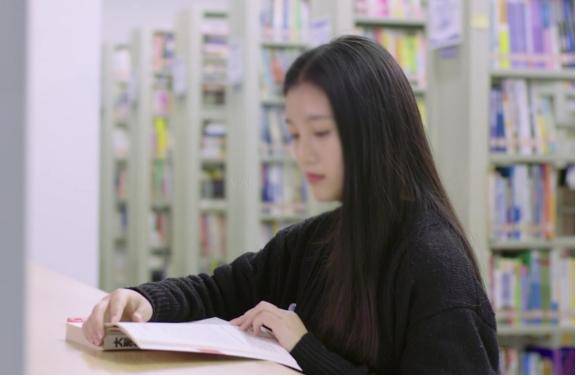 什么为什么上大学后，女大学生的颜值会有很大变化？过来人道出实情