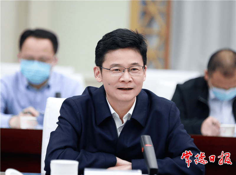 常德市委书记曹志强主持座谈会常德市委副书记,市长周振宇讲话湖南中