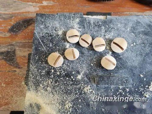 传承赛鸽文化手把手教你制作梅花七星鸽哨