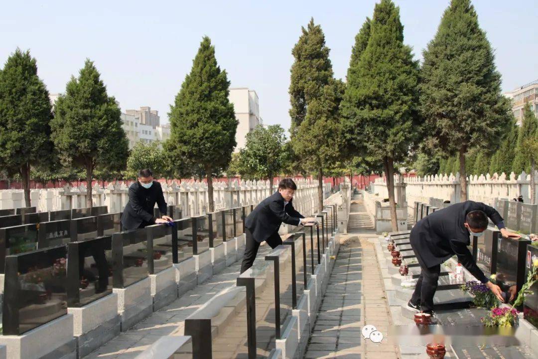 为民服务守初心鲜花代祭倡文明开封市华侨公墓管理处举行清明节鲜花