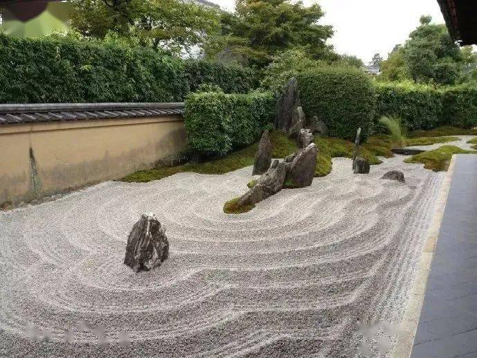 景观设计手法下的禅意表达当代日本枯山水大师枡野俊明有着双重身份