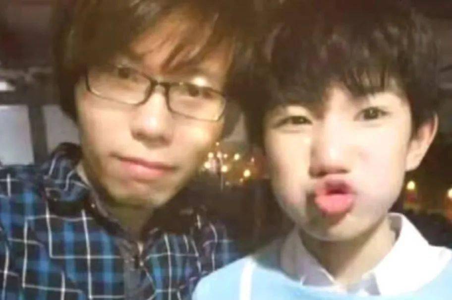 黄锐也在养王源夏野了里的花是一直在爱着孩子的观海