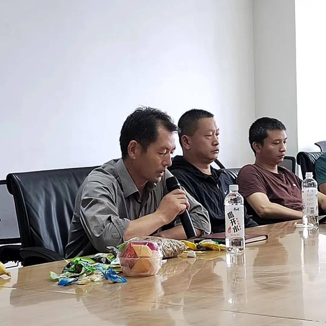 祥鹏航空地面服务部举办复转退军人忆军旅话初心担使命庆八一主题