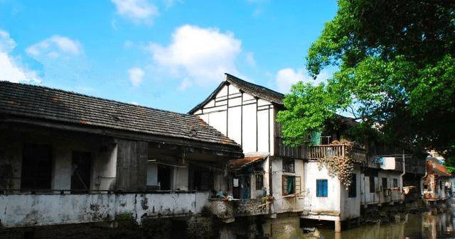 上海有一静谧古镇，占地70平方公里，当地超有名的特色小镇