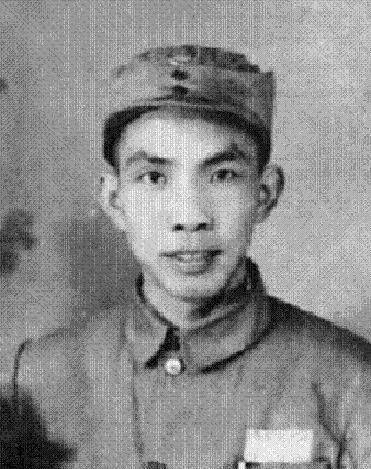 丁思林是湖北红安人,出生于1913年,在红军长征时期,丁思林曾在红四