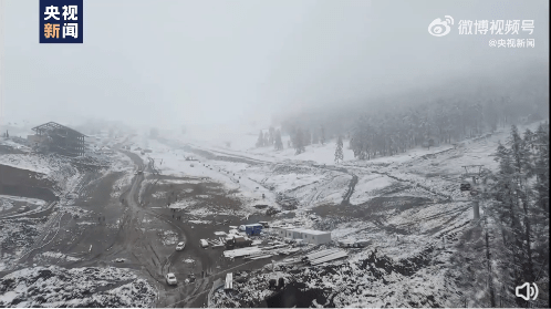 新疆阿勒泰，下雪了！