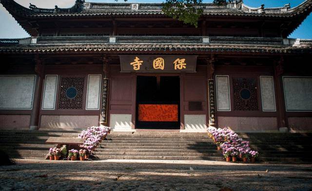浙江这一佛殿，宋代木质结构南方少有，位于宁波郊外！