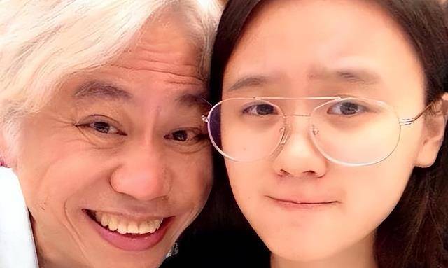 李坤成和林靖恩:相差41岁的"爷爷和孙恋,九年女人变了一个人_男人_林