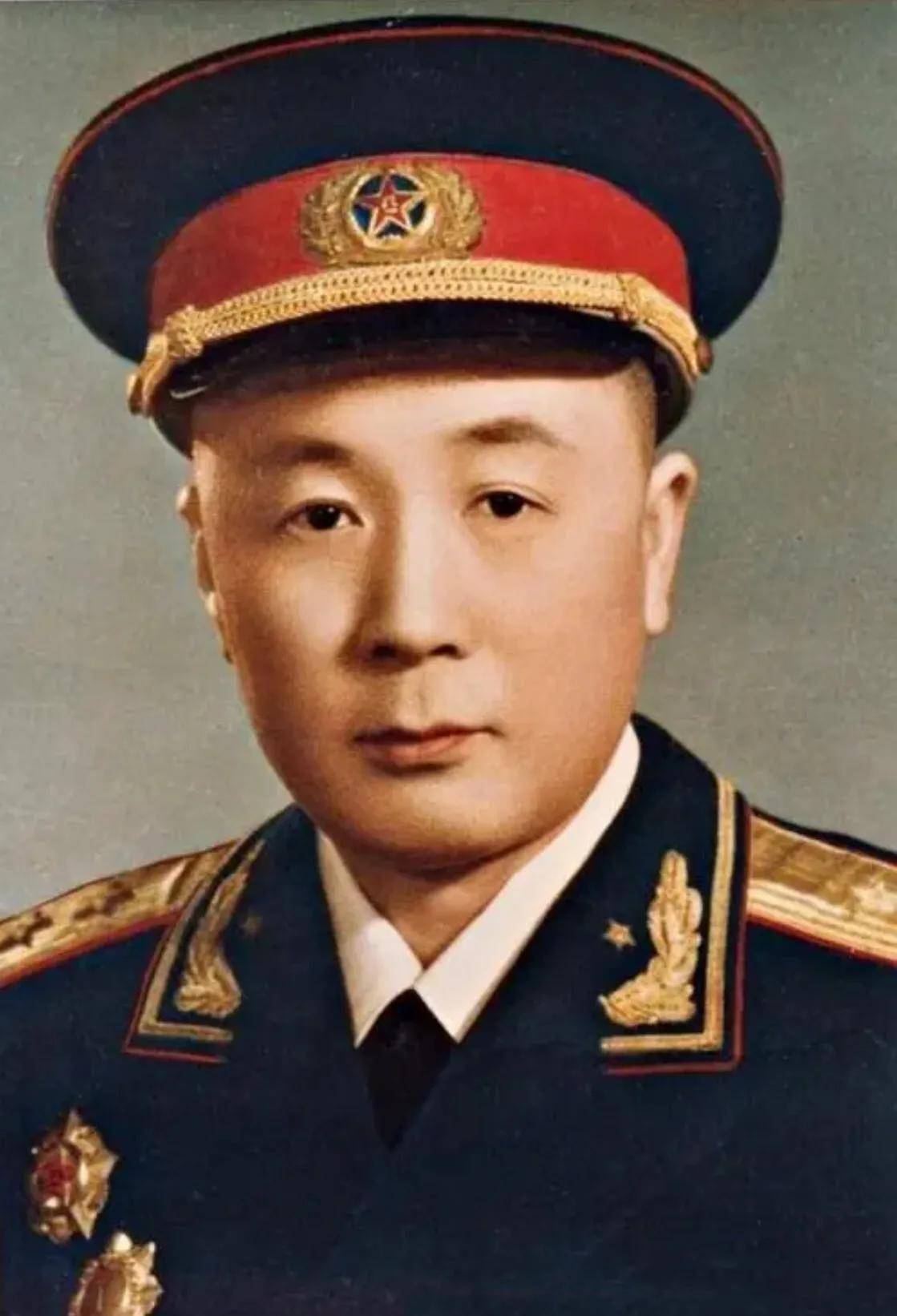 1955年首次授衔,177名中将时任职务简述,附各自戎装