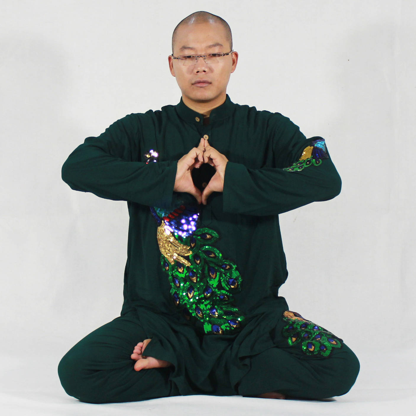 米乐M6 M6米乐国内瑜伽教材填补又一空白《瑜伽契合法之手印mudra》系统导师潘光亮撰写(图2)