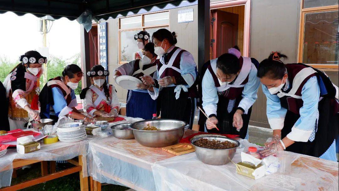 送月饼，共团圆！玉龙雪山景区开展“我们的节日·中秋节”系列活动
