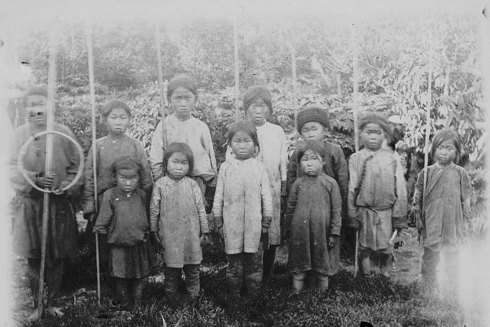 晚清最大岛屿库页岛土著们：毛发浓密，身材矮小，被沙俄屠杀殆尽