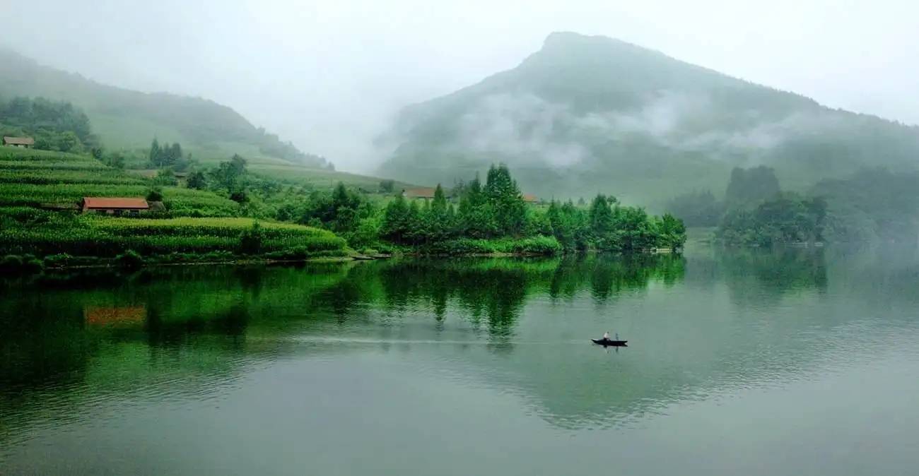 辽宁一处被忽略的景点，有“西有九寨沟，东有青山沟”美誉