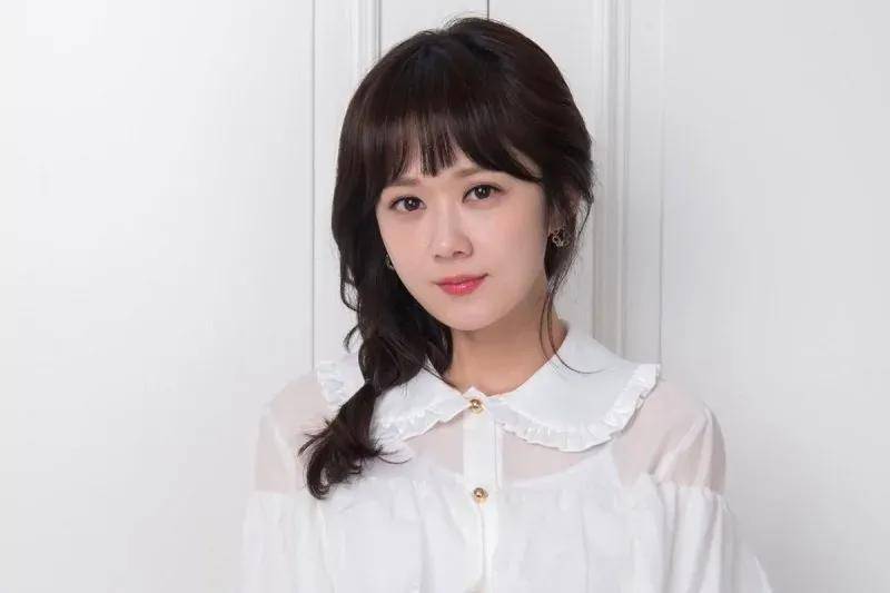 张娜拉宣布结婚,曾是演唱《北京欢迎你》的唯一外国人