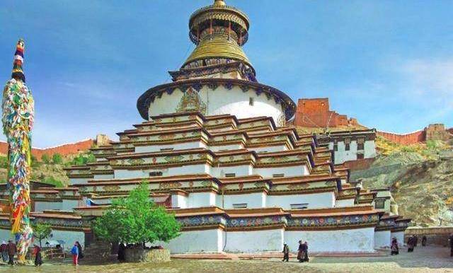 西藏最精美寺庙，3个派系共存，还有十万佛塔建筑精品！