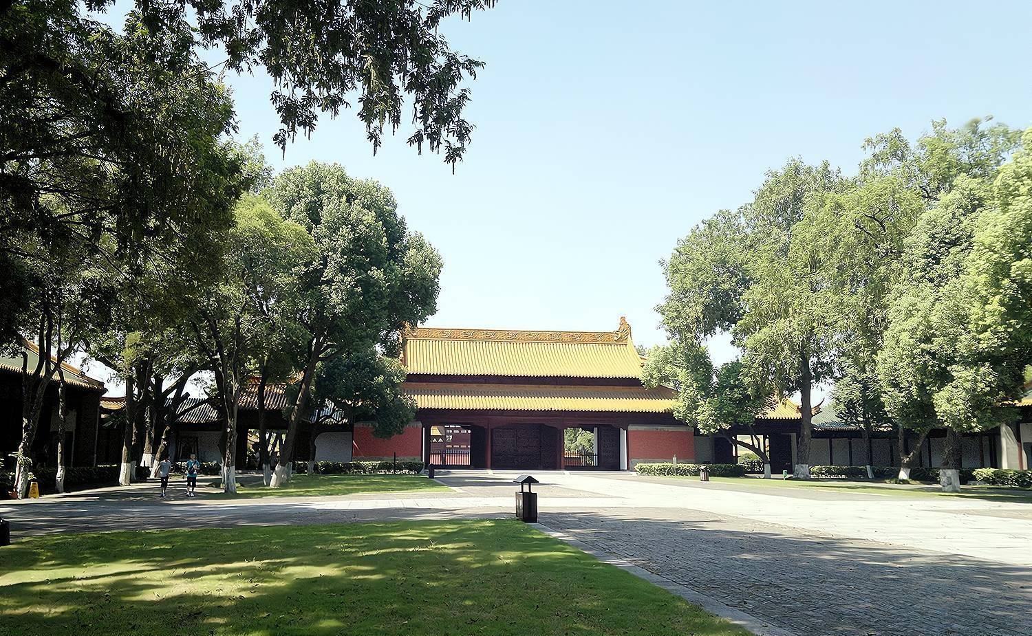 江南现存等级最高的古建筑群，就藏在南京闹市中，好似皇室宫殿