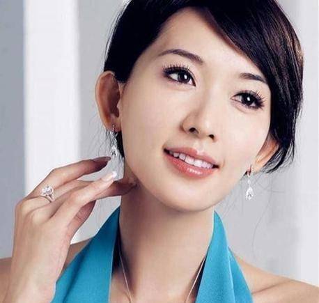 原创有哪些娱乐圈吹爆的“盛世美颜”，总有几个你get不到她们的颜？
