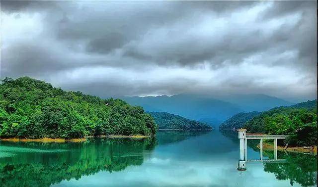 广东一座有“珠三角后花园”美誉的山，是避暑胜地，四季皆宜旅游