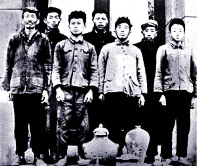 国宝传奇:民工挖到土坑,发现大量珍宝,专家发掘后,令人震惊_瓷器_刘裕