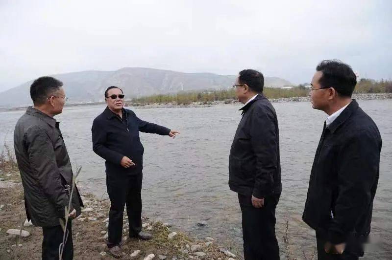 10月13日,州委书记多杰,州委副书记,代州长夏吾杰以海北州总河湖长