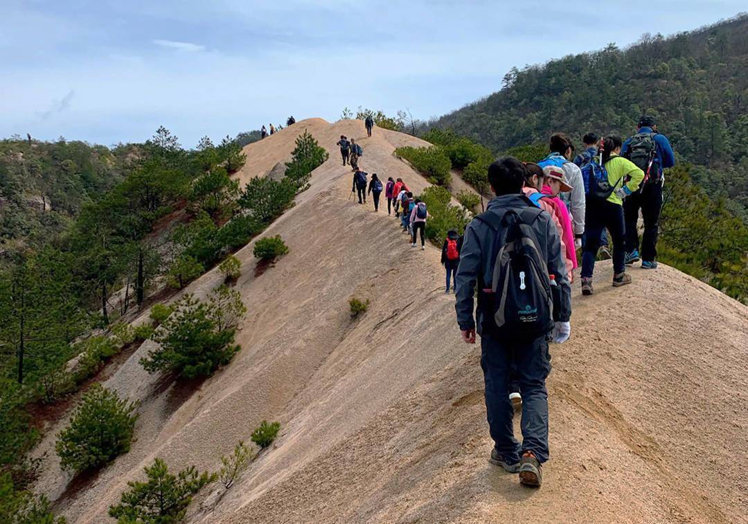 安徽一座1048米的山，是登山爱好者的天堂，风景如画非常刺激