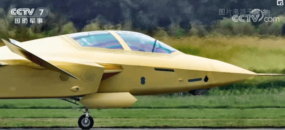 China Unveils AI-Enabled J-20 Fighter Controlling Stealth Drone Swarms ...