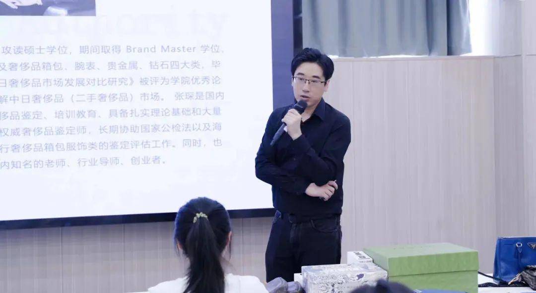 ����Ʒ��ʦ��������ף�ʶ������