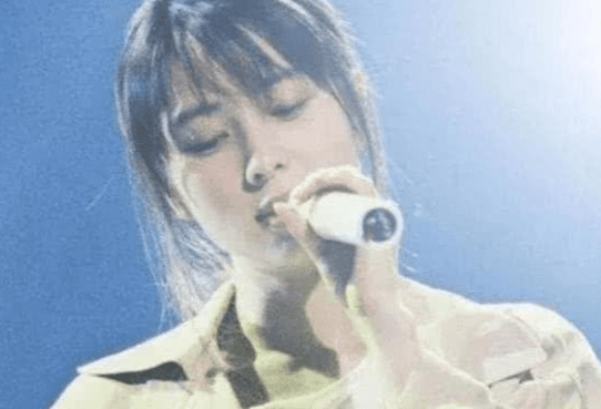 一首歌火了26年,如今歌曲已被写入教科书_坂井泉水_演艺界_明星