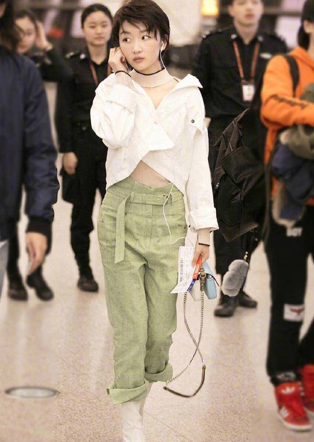 原创
  牛仔裤西装裤?out啦!今年春季,小姐姐们都爱穿纸袋裤! 第2张 原创
  牛仔裤西装裤?out啦!今年春季,小姐姐们都爱穿纸袋裤! 第2张