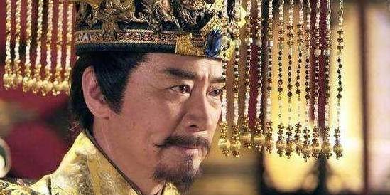 吏部尚书牛弘,左仆射杨素都称赞过李靖,称他是百年难得一遇的"王佐之