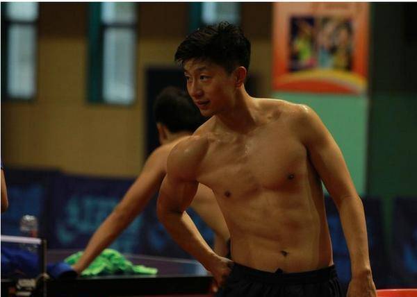 乒乓球世界杯半决赛今晚开打！张本智和孙颖莎夺冠的几率已经出炉了！