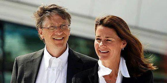 比尔盖茨和相伴27年妻子离婚，8000亿财产待分割，背后有何隐情