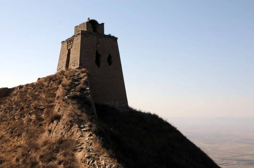 代县白草口"凤回头"长城鼎建碑刻内容解读(附碑文)_山西_猴儿_敌台