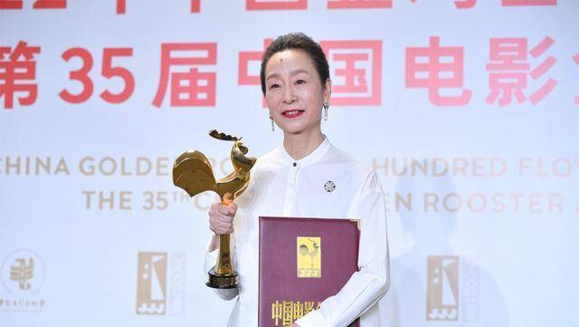奚美娟时隔31年再夺金鸡奖最佳女主角，彰显了老艺术家的风范