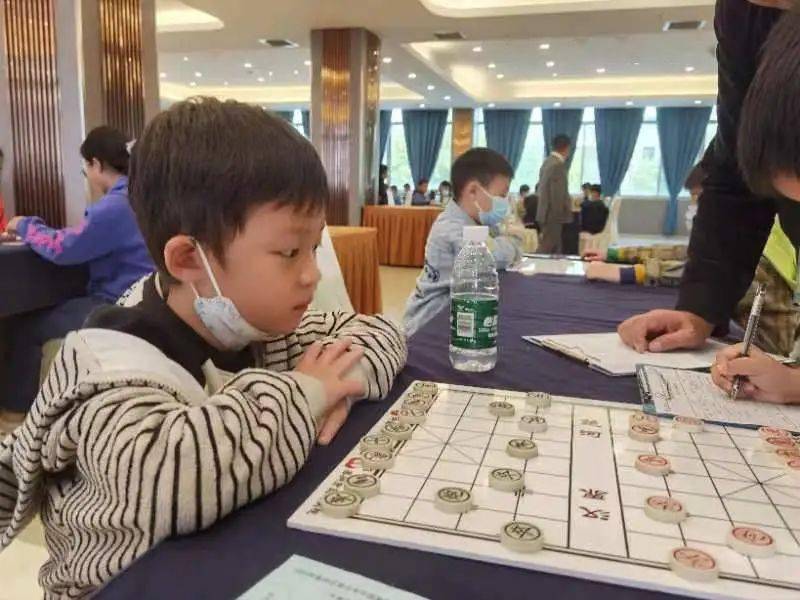 喜报|泰州中小学中国象棋比赛我校阮亦然同学全胜夺冠