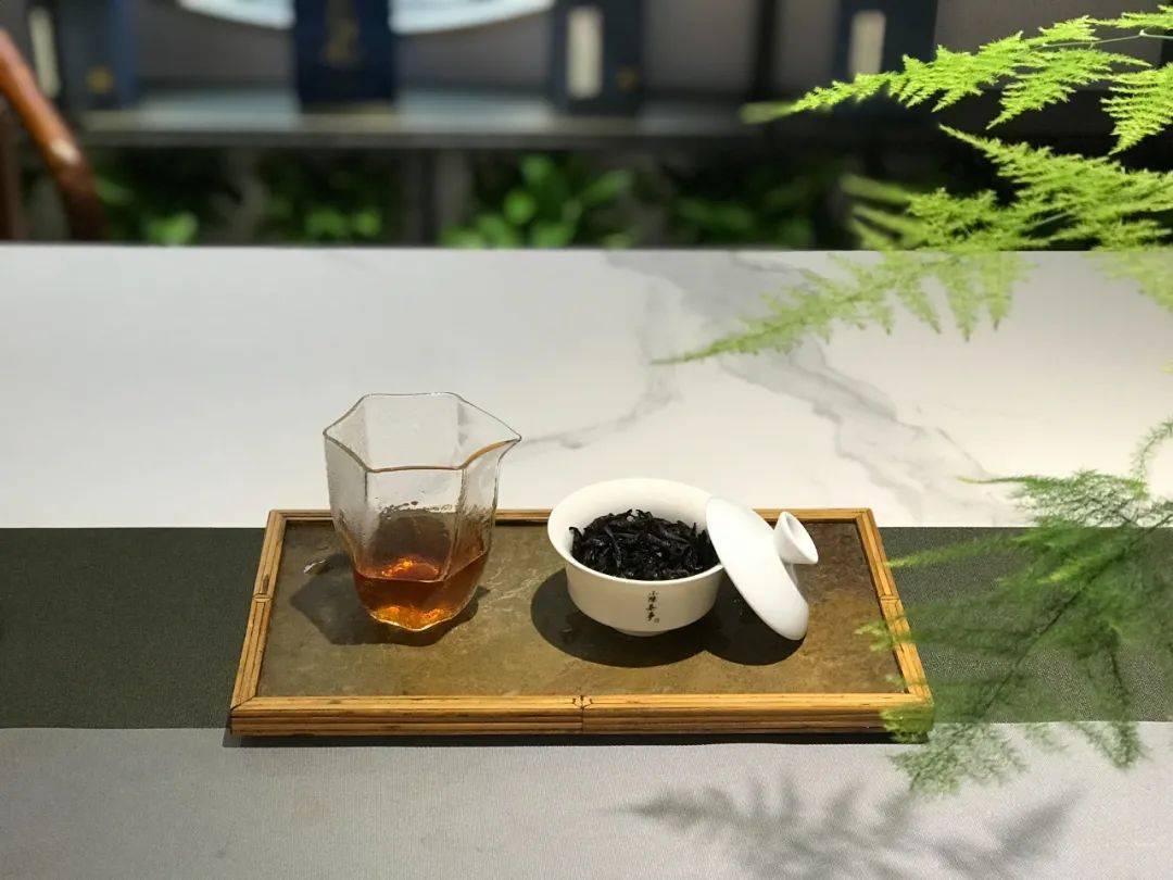 岩茶的岩韵，就是4-6冲时会有颗粒感，实的是如许吗？