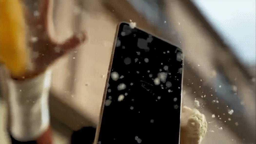 华为彻底格式化手机
:耐摔性提升10倍！华为Mate50全系列搭载昆仑玻璃，告别屏幕碎裂焦虑！