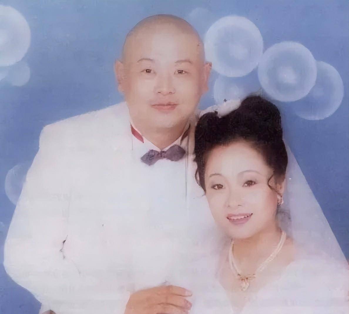 17年前傅彪在去世，儿子被葛优收养，现在他如何了？