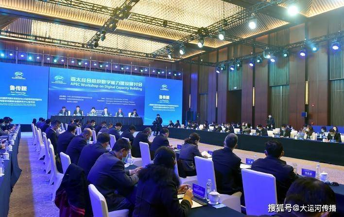 �۽���̫���ϣ�������α���������������� �������־��� ...