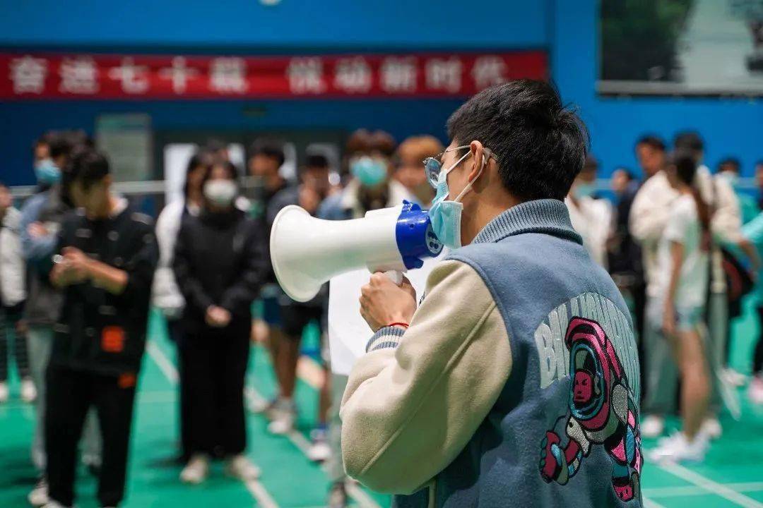 第十八届青年健身节羽毛球角逐圆满落幕！