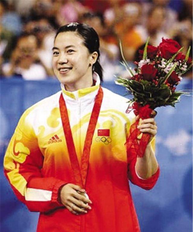 乒坛女皇为国夺24个世界冠军,患癌后富豪丈夫不离不弃