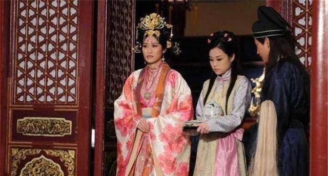 转眼间公主就到了选胥出嫁的年纪,对于皇帝来说这可是大事,一定要为心