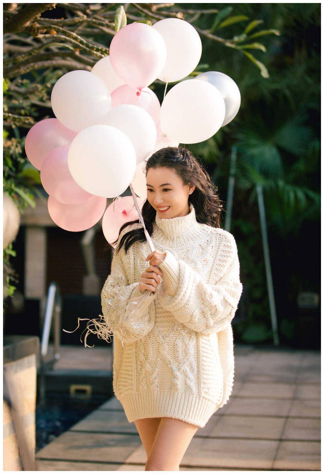 �Ű�֥��Ȼ������Ů�񣬾�����һ��͸������ȹ��չ����������