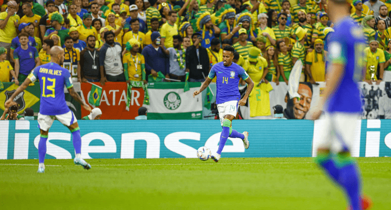 第92分钟的传统！世界杯闹得沸沸扬扬，巴西队遭遇惨败，缔造为难战绩